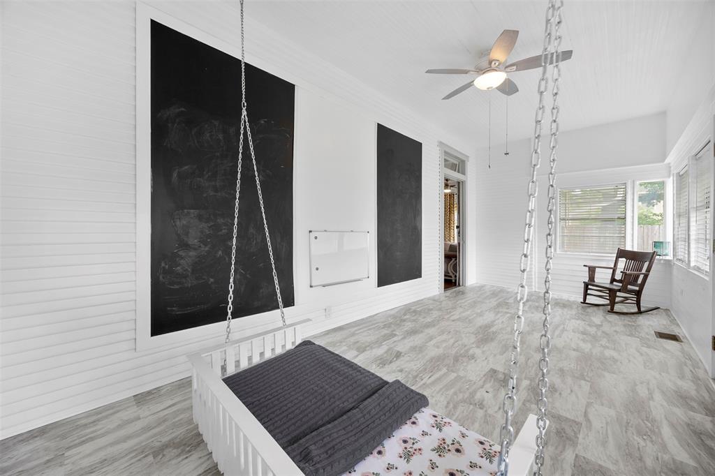 Ennis - Residential