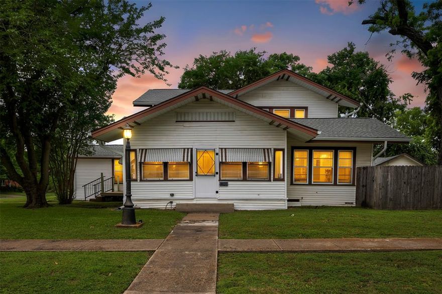 *** Open house Saturday, May 16 12-4 and Sunday, May 17 1-3*** This 1931 five-bedroom home in the heart of Ennis has the kind of bones that are genuinely hard to find. Original hardwood floors run throughout. The layout is generous, the character is real, and the updates are extensive.

From 2020 through 2026, the owners have replaced or rebuilt nearly every major system: two full HVAC units (upstairs and down), the roof, both electrical panels, plumbing in the kitchen, laundry, and both bathrooms, plus the water heater. The kitchen was fully updated in 2025 with new appliances, countertops, backsplash, paint, and flooring. The upstairs bathroom was gutted down to the studs with new plumbing, walls, floors, and fixtures. Stairs were rebuilt with new treads and risers.

You're two blocks from downtown Ennis, with walkable access to local shops, restaurants, and the Ennis square. The neighborhood is quiet but central. Ennis ISD schools are just minutes away.

This is not a flip. This is a home someone lived in, invested in steadily over the years, and took care of. The hard work shows and now it is time for a new family to call 401 N Dallas home.