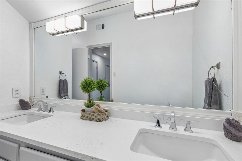 Shore Crest Estate - Residential