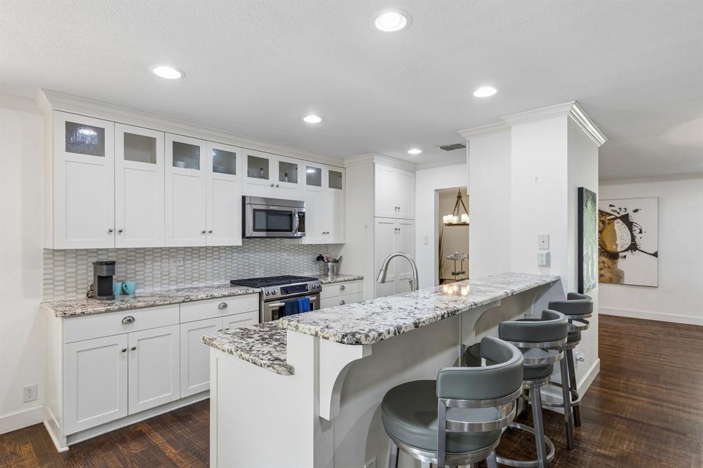 Shore Crest Estate - Residential