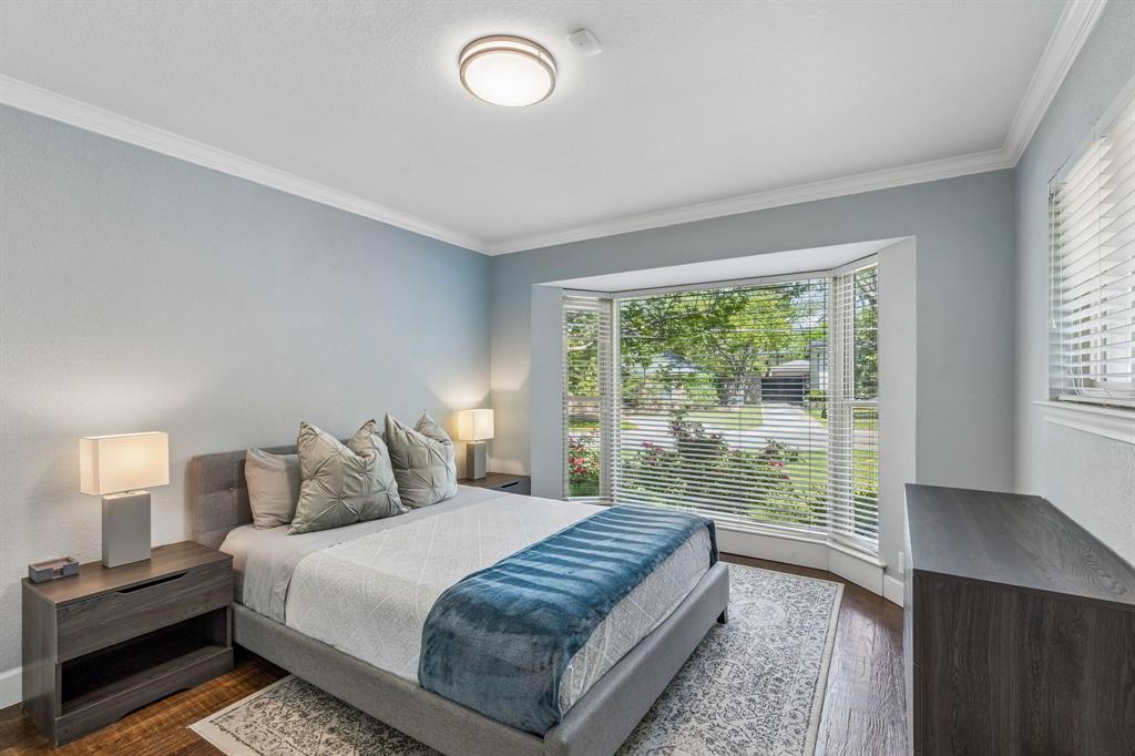 Shore Crest Estate - Residential