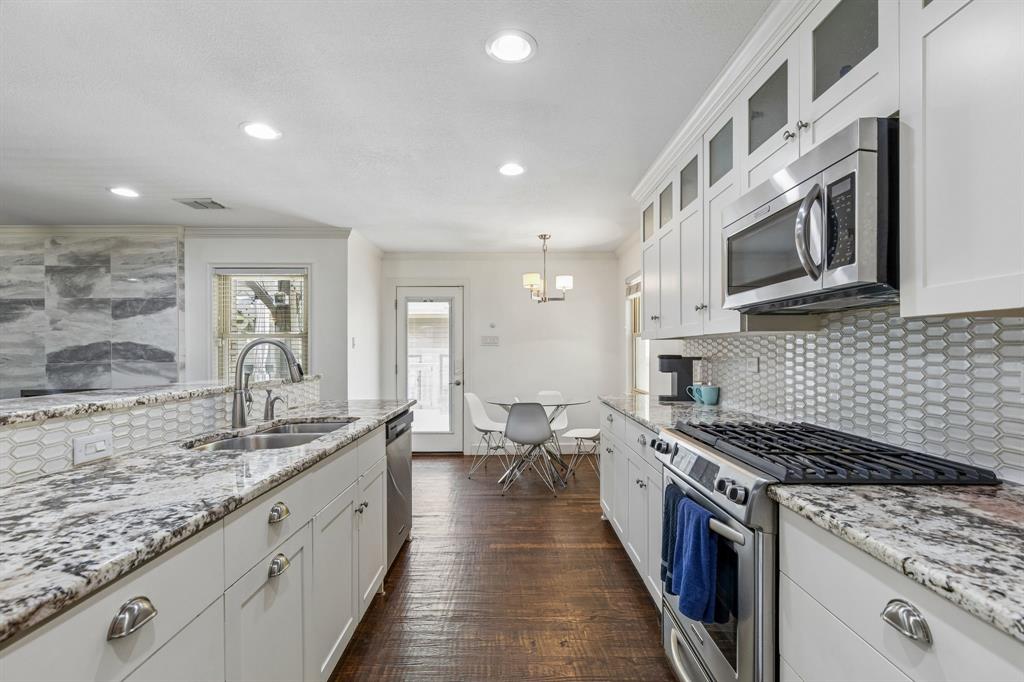 Shore Crest Estate - Residential