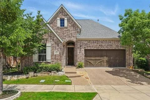 2521 Hunters Boulevard Lewisville TX 75056