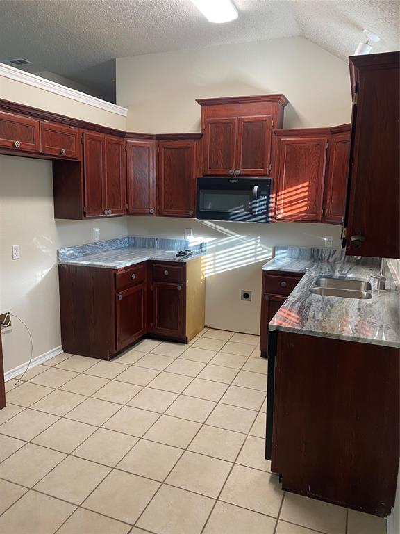 Clift Estates Ph I - Residential Lease