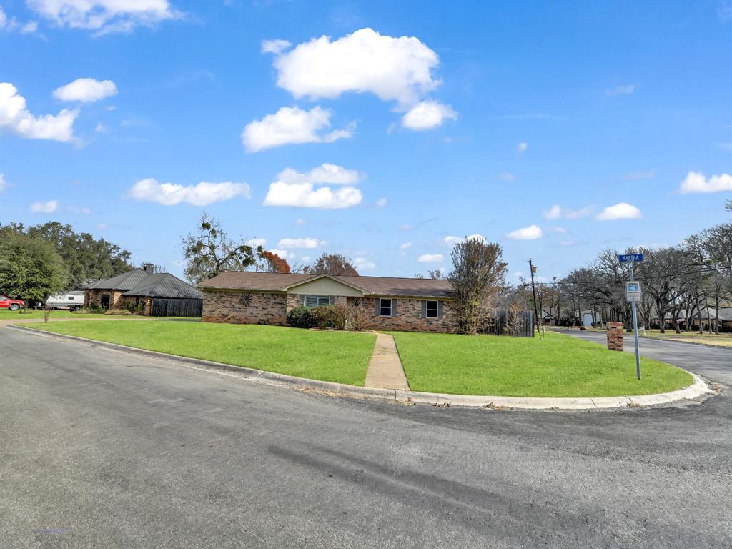 Bonnie Bell Estate - Residential