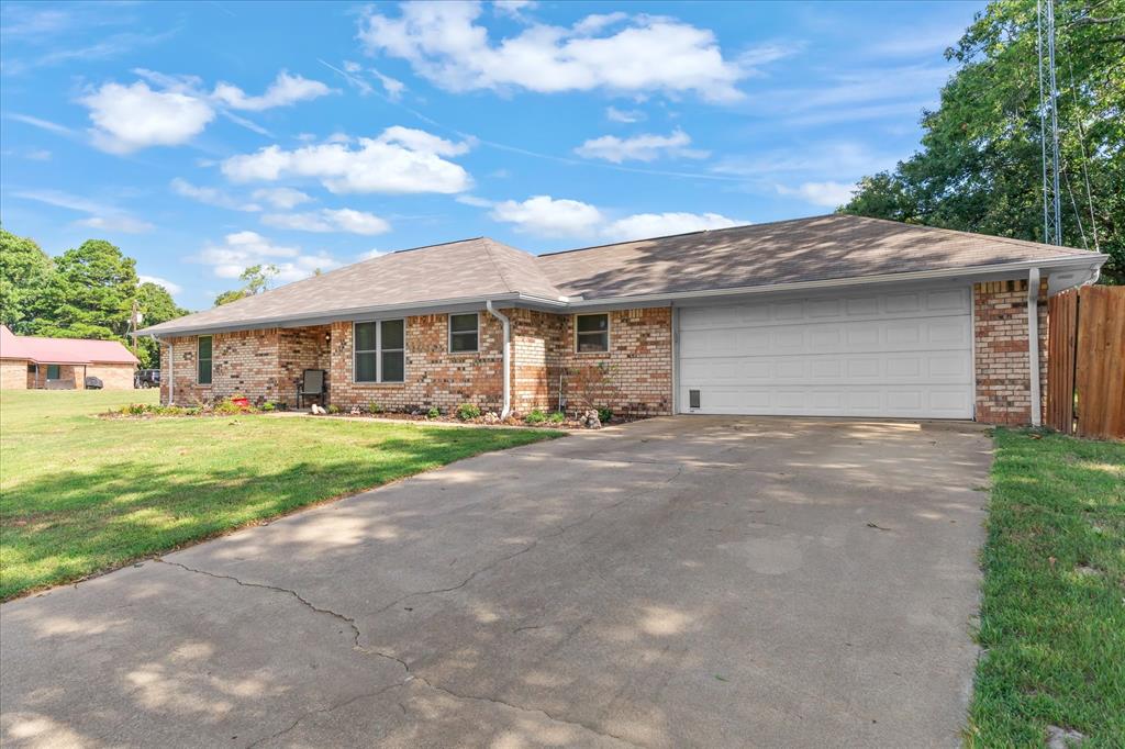 (1360) HOLBROOK ACRES - Residential