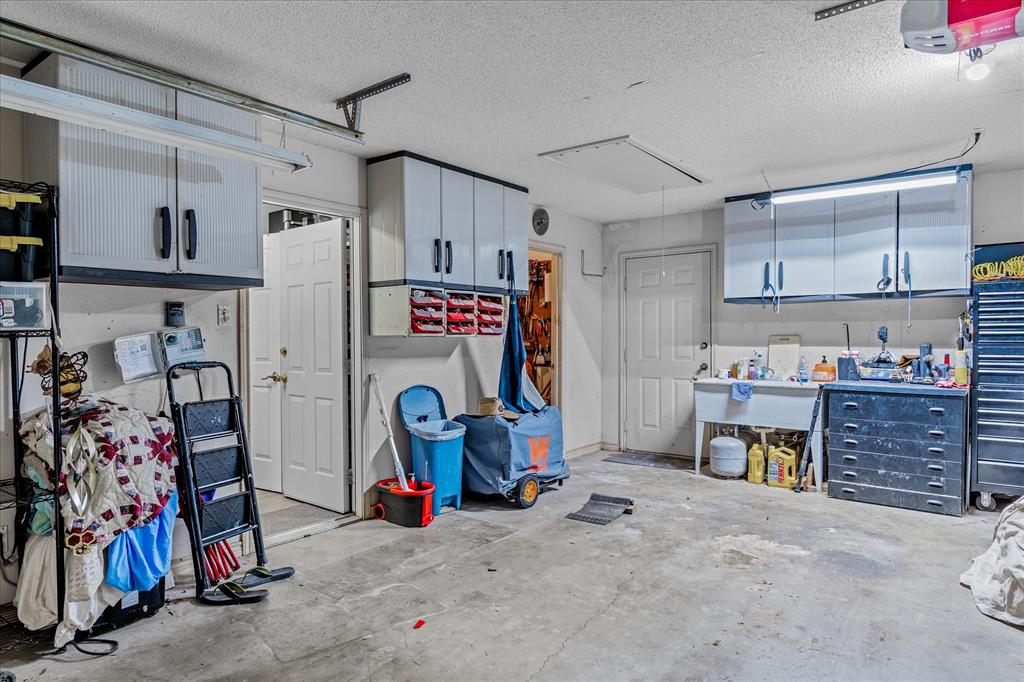 (1360) HOLBROOK ACRES - Residential