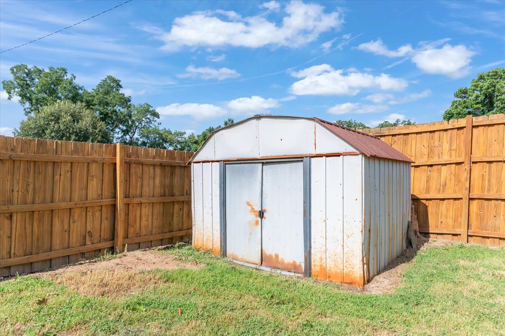 (1360) HOLBROOK ACRES - Residential