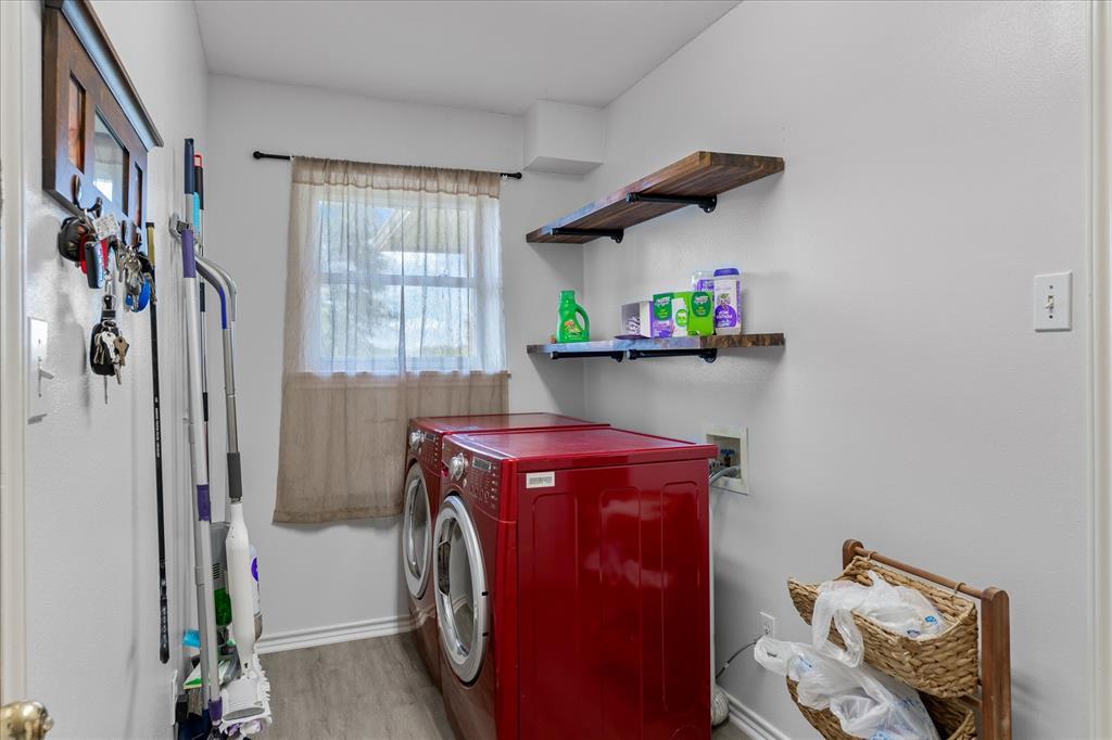 (1360) HOLBROOK ACRES - Residential