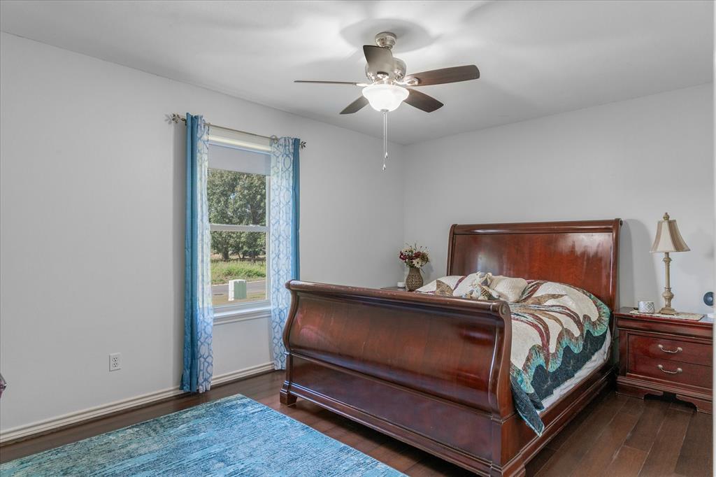 (1360) HOLBROOK ACRES - Residential