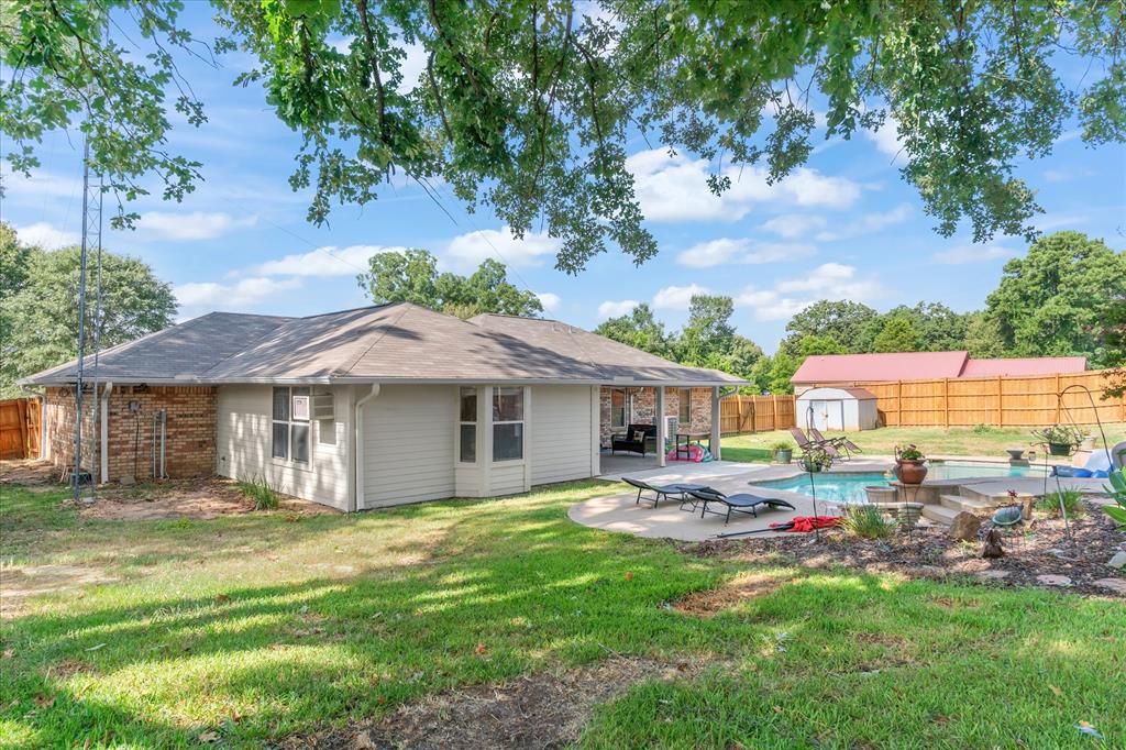 (1360) HOLBROOK ACRES - Residential