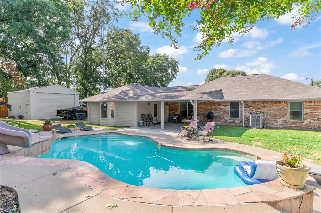 (1360) HOLBROOK ACRES - Residential