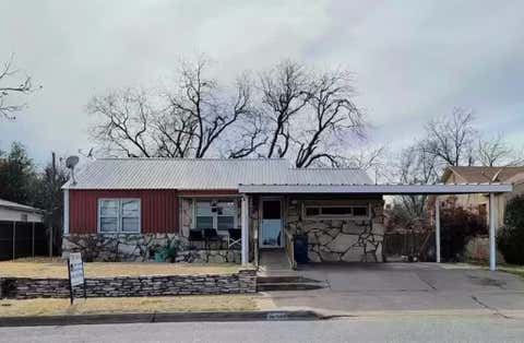 Photo of 1623 Woodruff Lane, Sweetwater, TX 79556 (MLS # 21362636)
