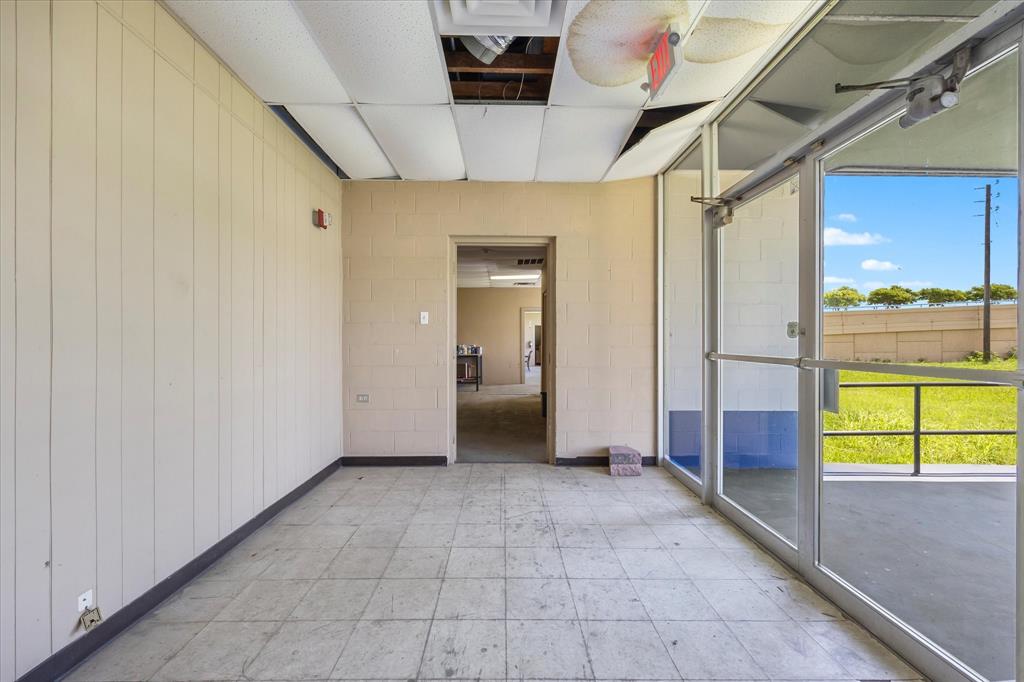 Levi L York - Commercial Sale