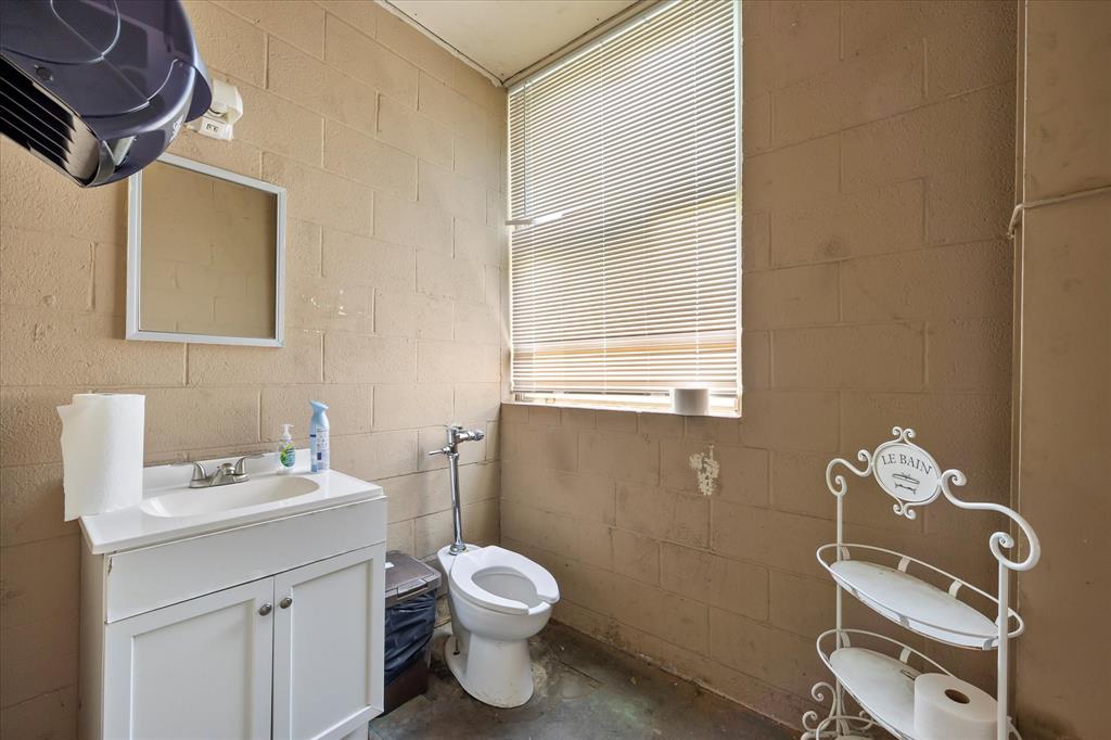 Levi L York - Commercial Sale