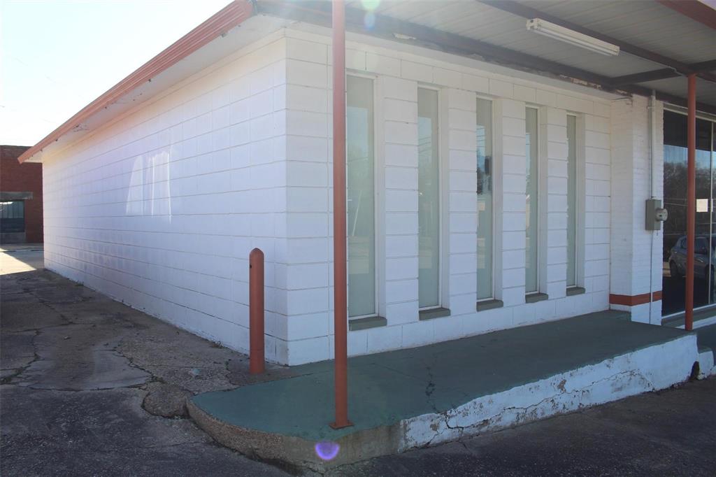 201 E Houston Avenue