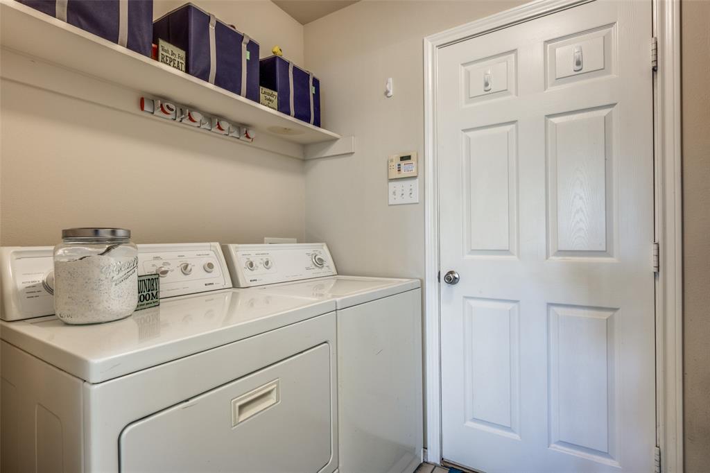 Country Lakes - Residential