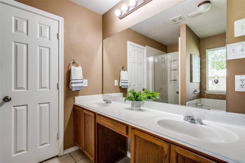 Country Lakes - Residential