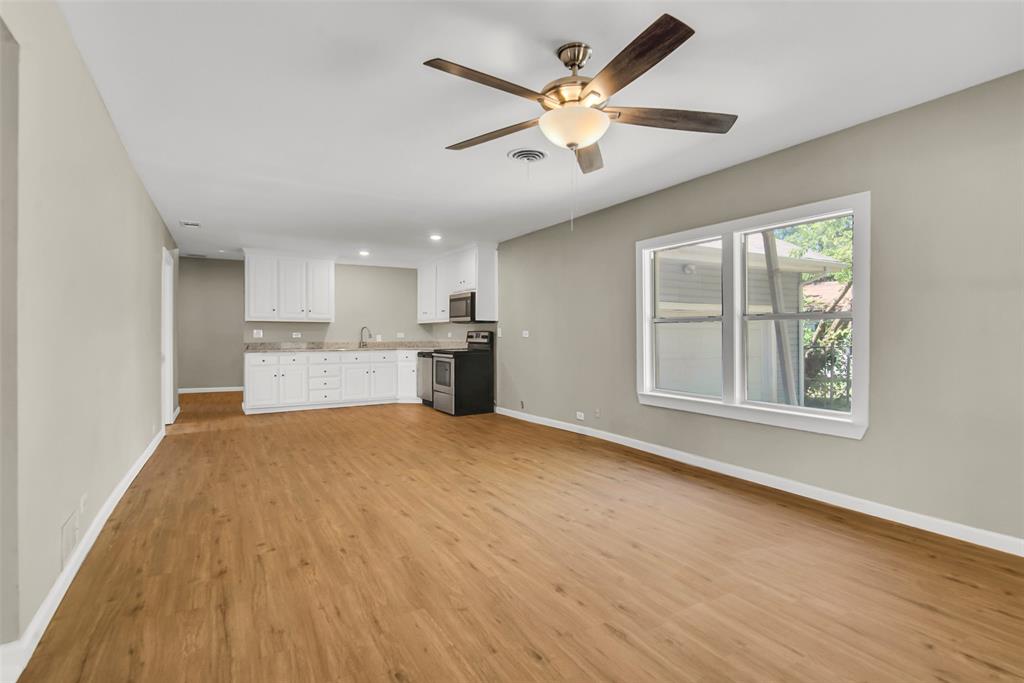 424 Denton St Street