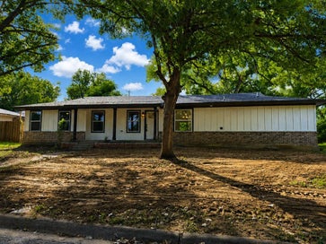 721 Norwood Drive Hurst TX 76053