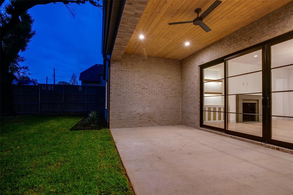 LAKEWOOD NORTH ESTATES - Residential