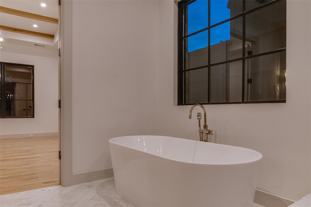 LAKEWOOD NORTH ESTATES - Residential