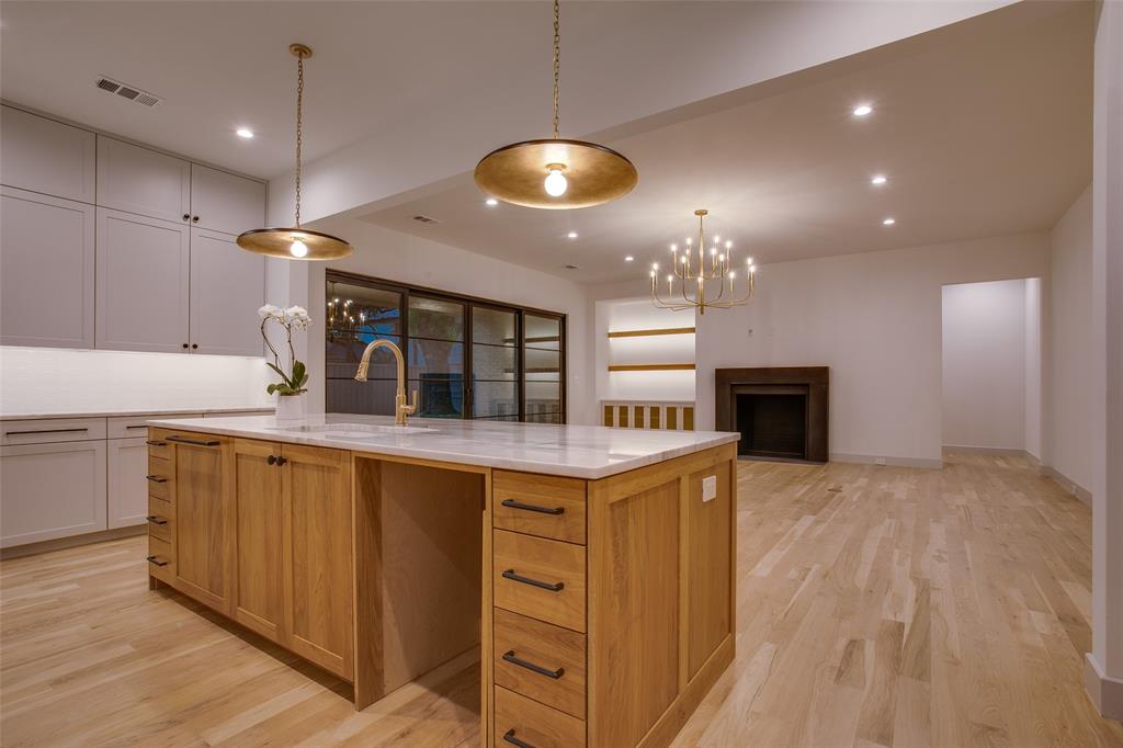 LAKEWOOD NORTH ESTATES - Residential