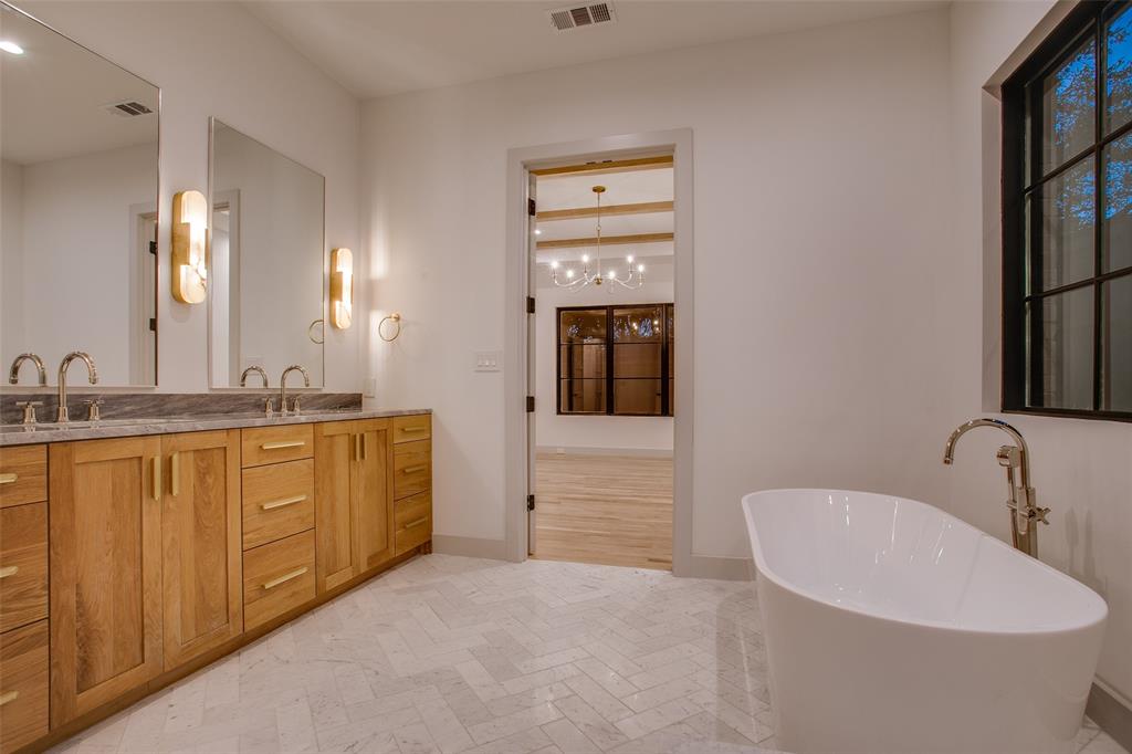 LAKEWOOD NORTH ESTATES - Residential