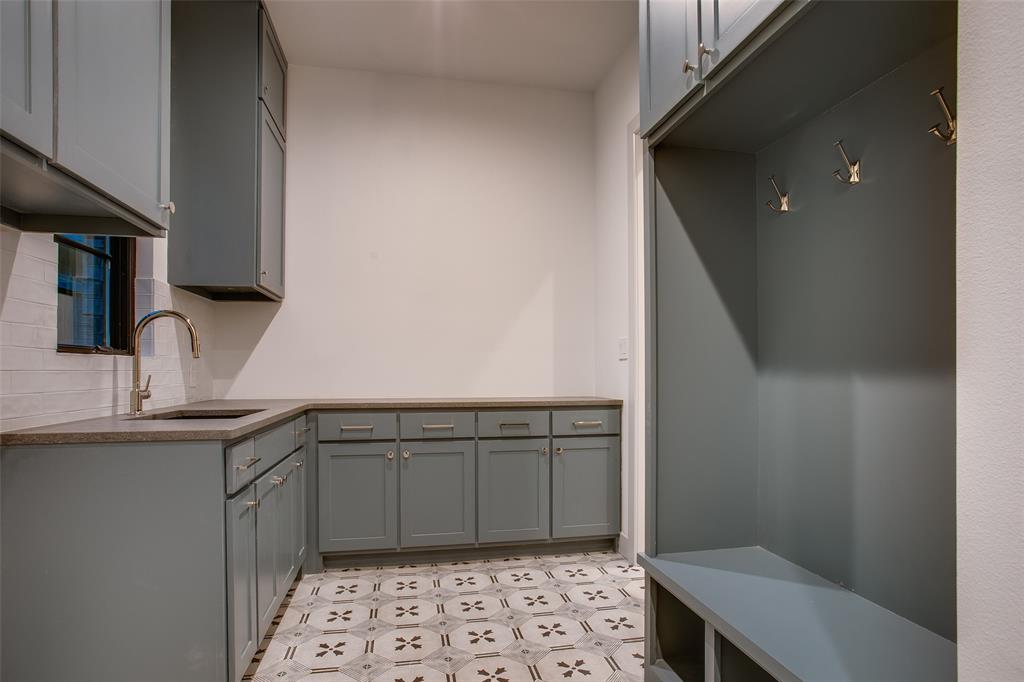 LAKEWOOD NORTH ESTATES - Residential