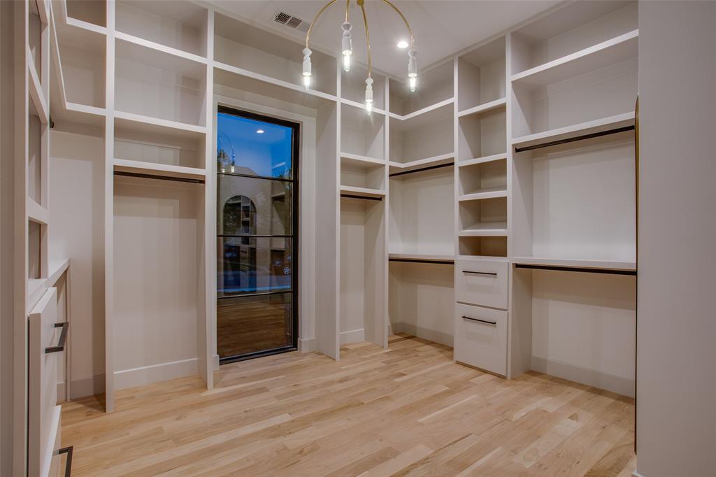 LAKEWOOD NORTH ESTATES - Residential