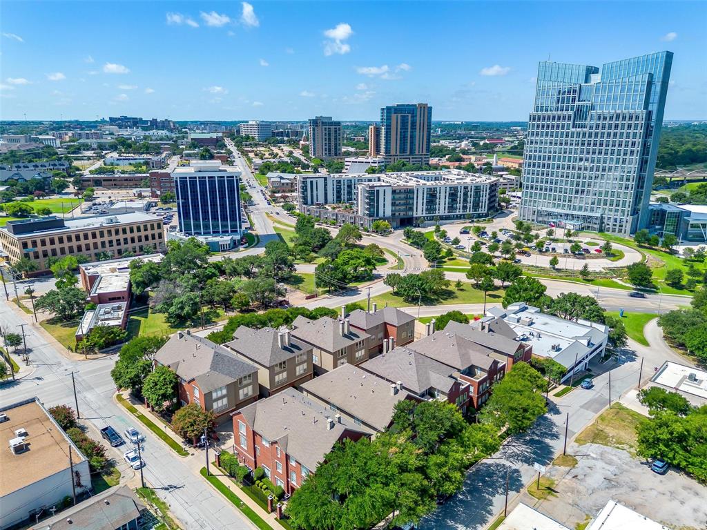 1008 W Belknap Street