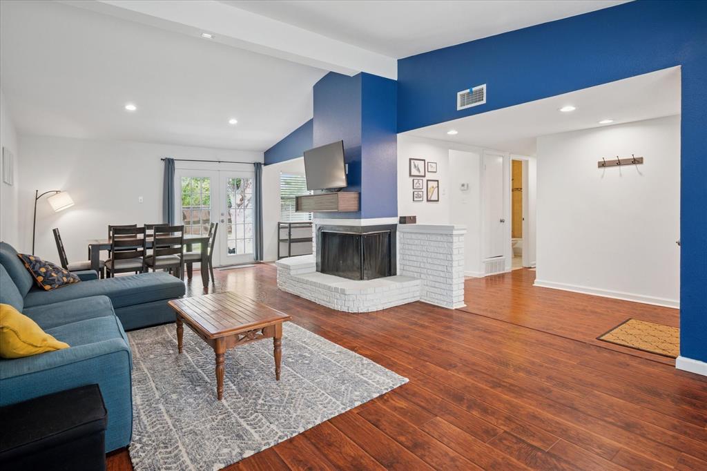 736 Pinehurst Drive