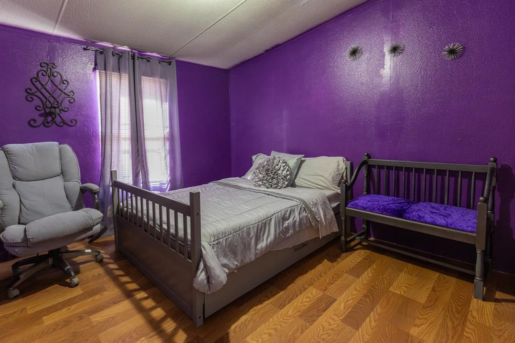 Lone Acres - Residential