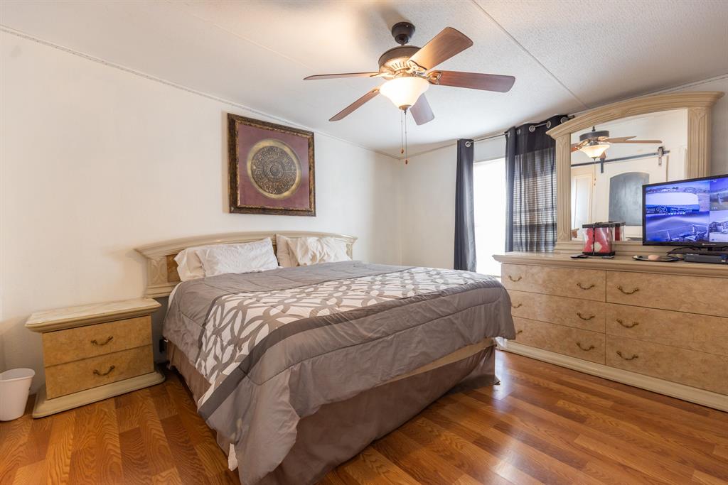 Lone Acres - Residential