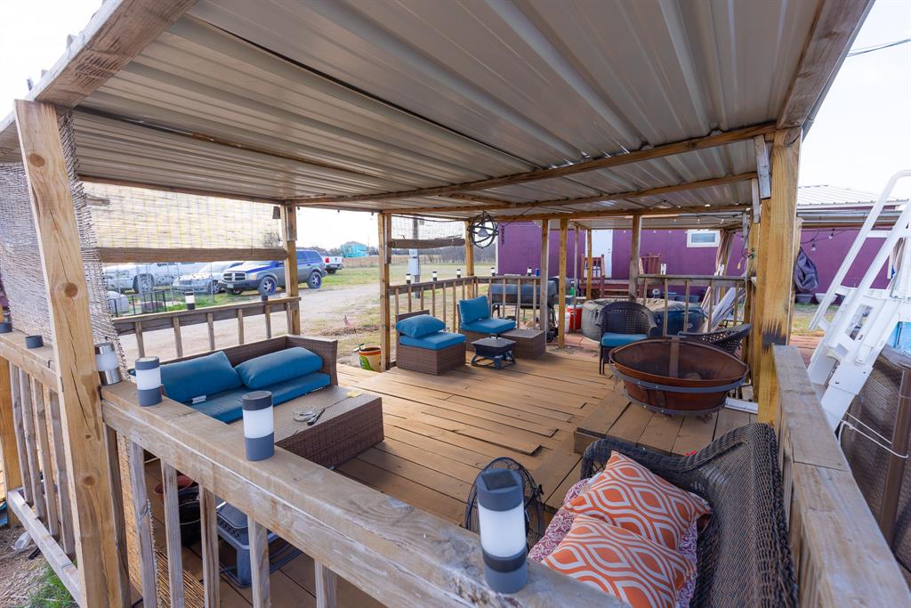 Lone Acres - Residential