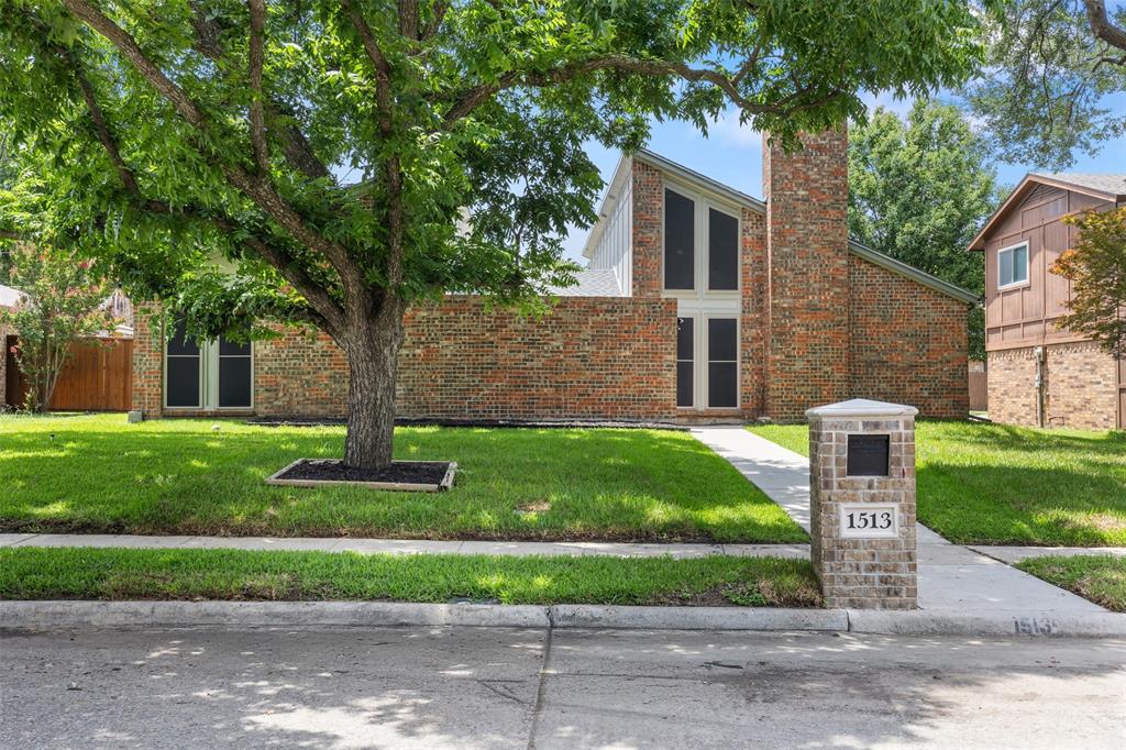1513 Elk Grove Drive