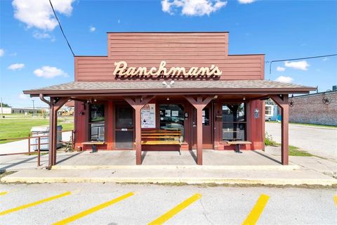 110 W Bailey Street Ponder TX 76259