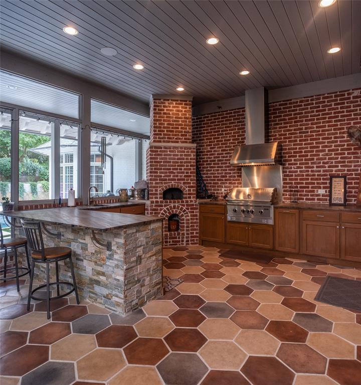 River Oaks - Residential