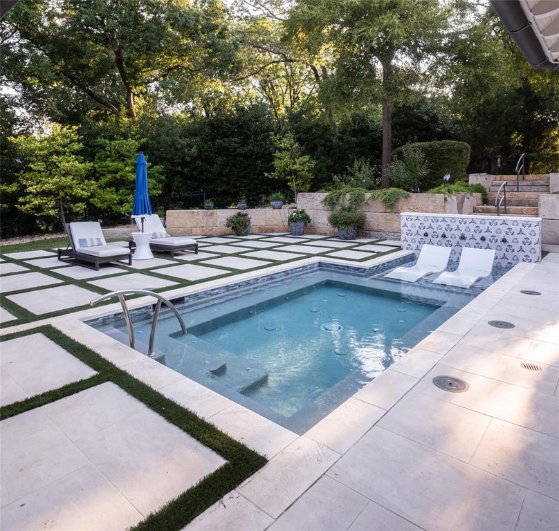 River Oaks - Residential