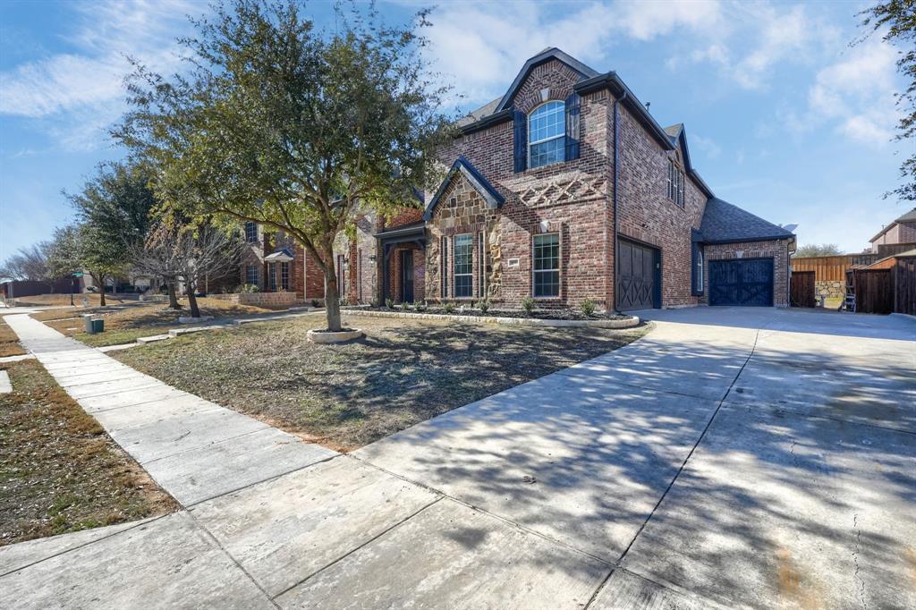 900 Twin Buttes Drive