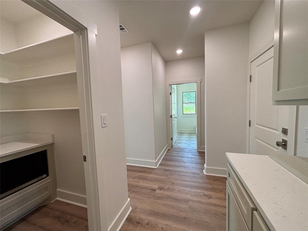 1008 Don Eve Court