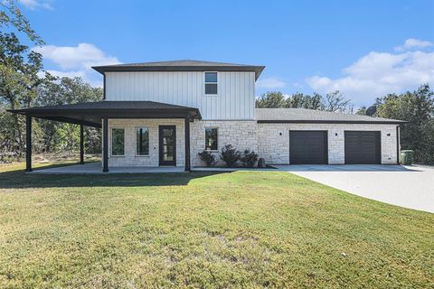 811 County Road 3451 Paradise TX 76073