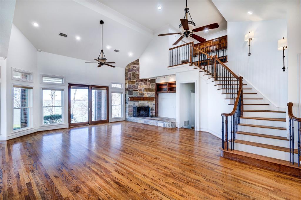 Emerald Sound at Lake Lewisville - Residential