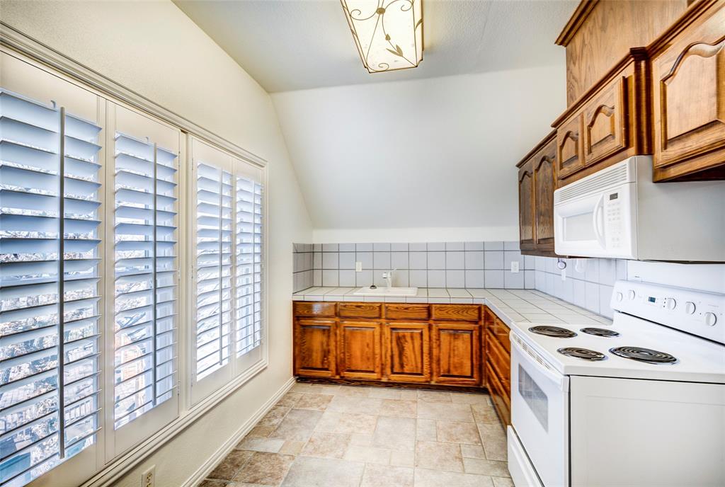 Emerald Sound at Lake Lewisville - Residential