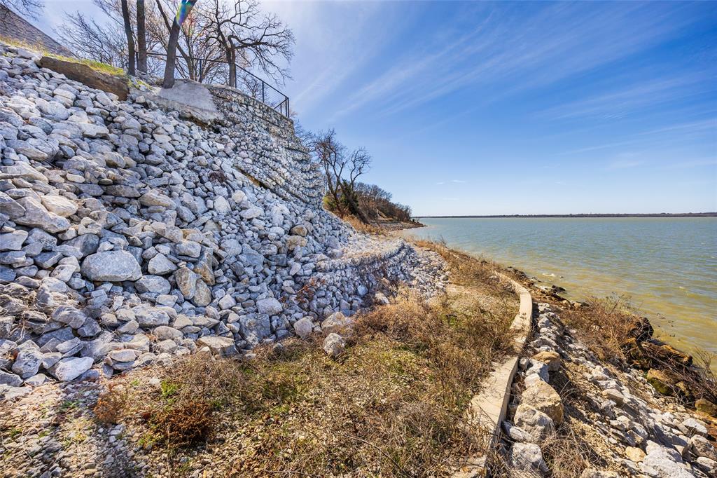 Emerald Sound at Lake Lewisville - Residential