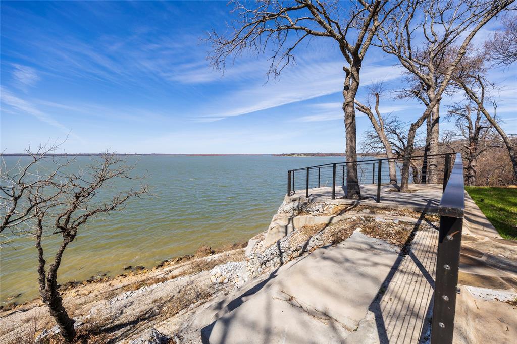 Emerald Sound at Lake Lewisville - Residential