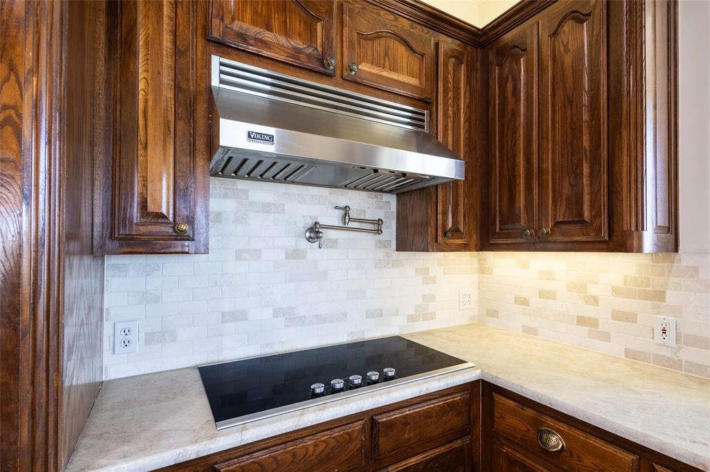 Emerald Sound at Lake Lewisville - Residential