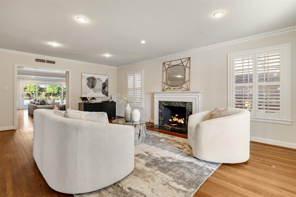 Highland Park West 09 Instl - Residential