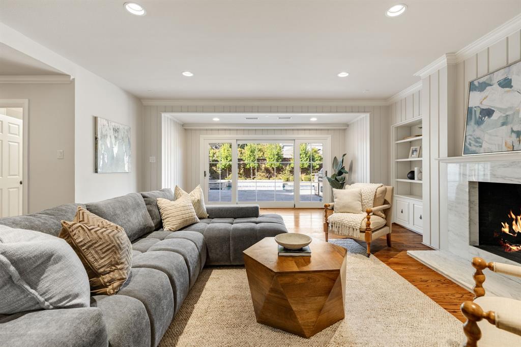 Highland Park West 09 Instl - Residential