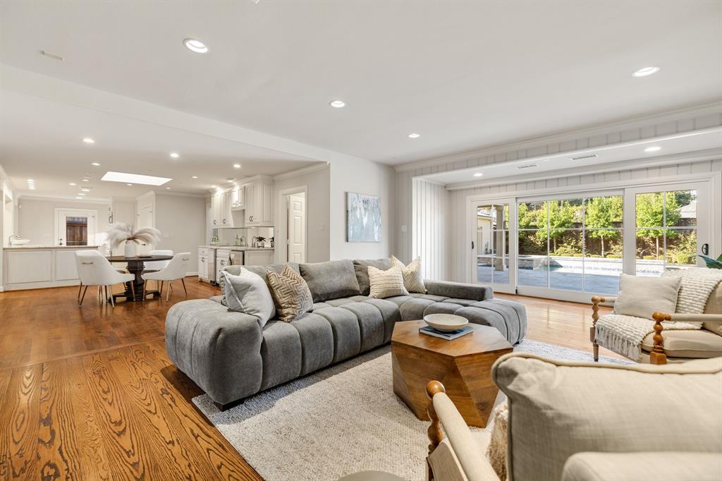 Highland Park West 09 Instl - Residential